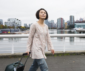 Maki Yi in Vancouver. Photo by Emily Cooper.
